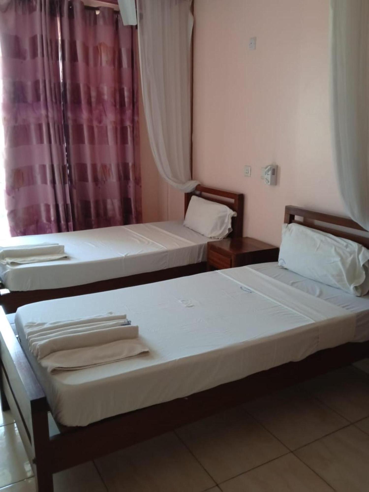 Checkpoint Inn Hotel, Mombasa Exterior photo